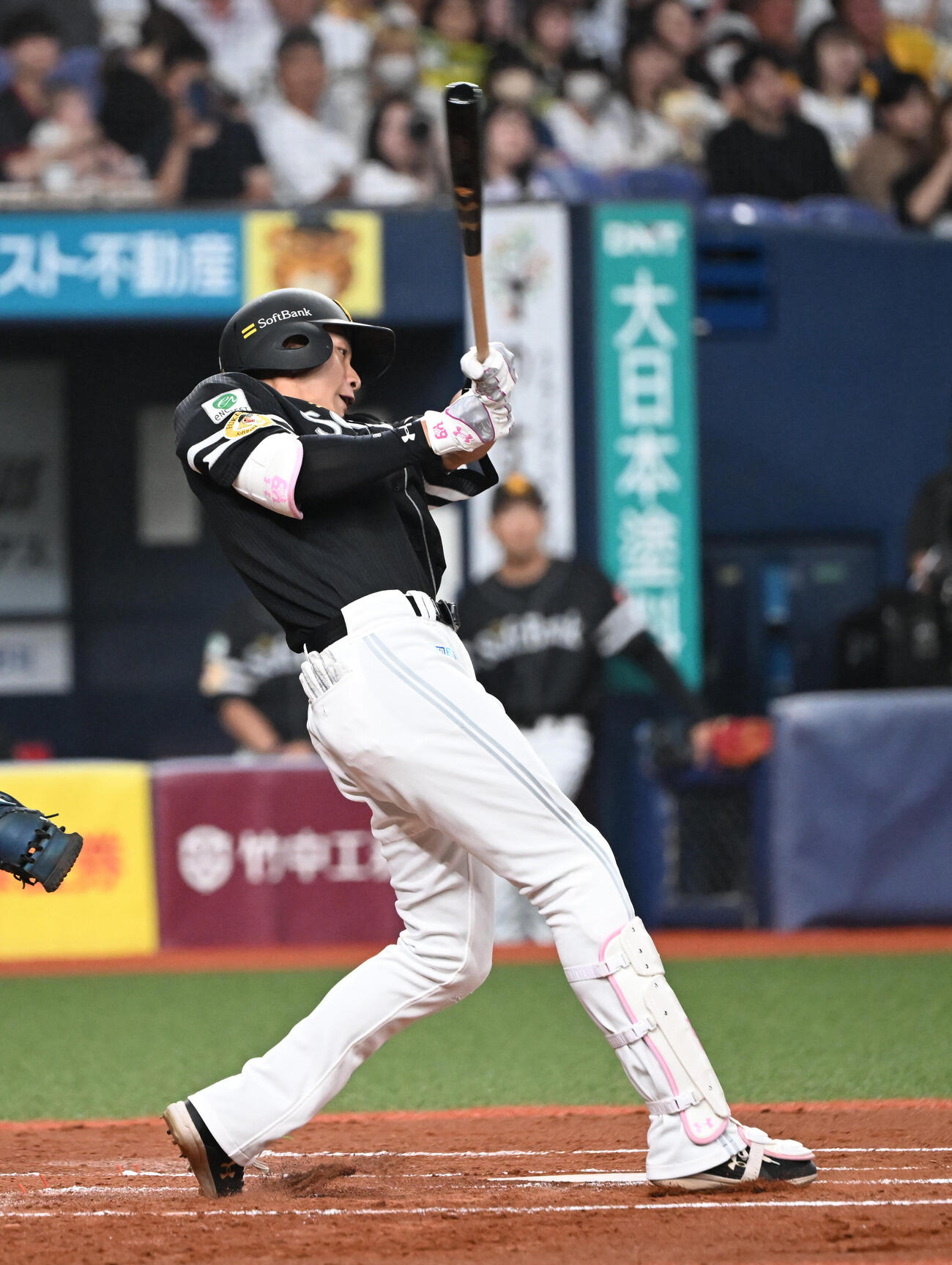 オリックス対ソフトバンク　2回表ソフトバンク無死、中前打を放つ柳田悠岐（撮影・和賀正仁）＝2026年5月19日