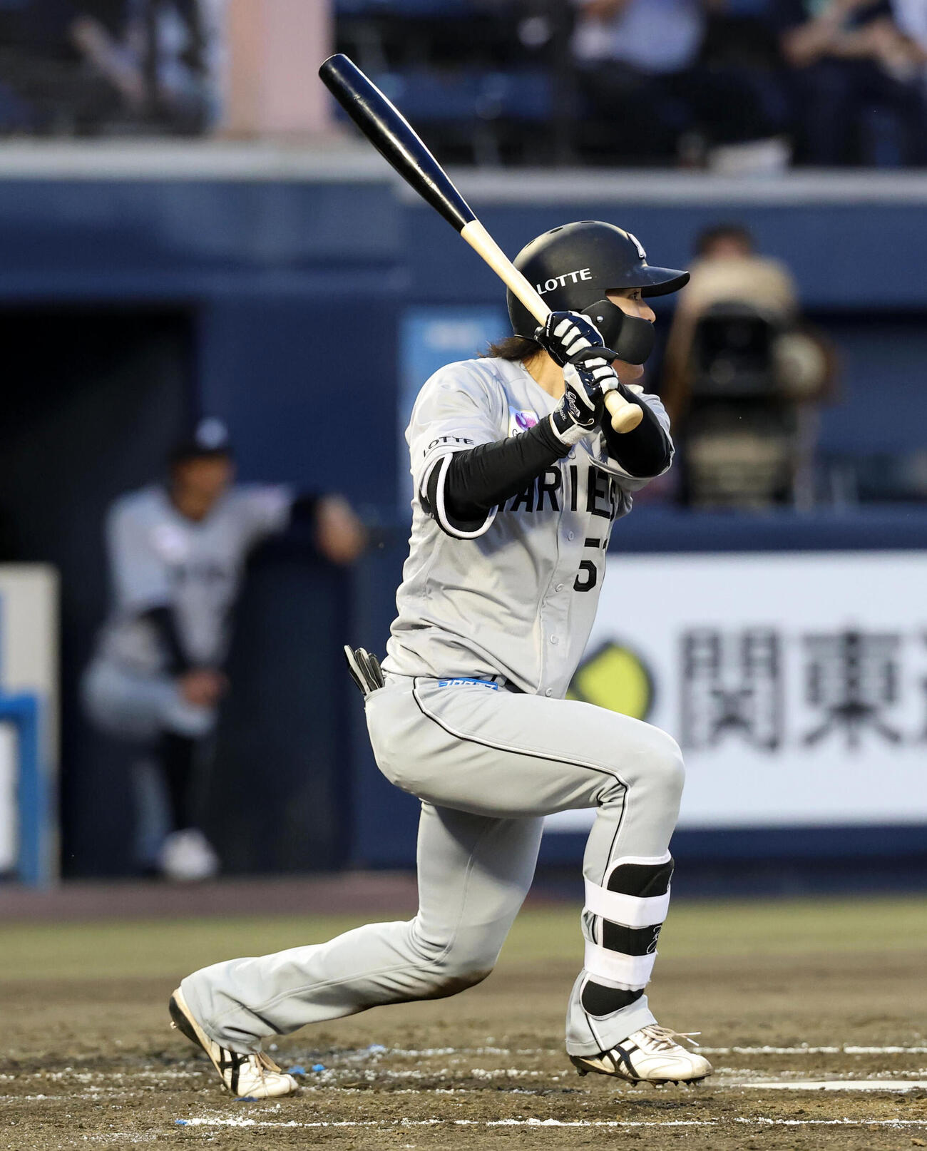 西武対ロッテ　3回表ロッテ1死三塁、小川龍成は先制適時打を放つ（撮影・浅見桂子）