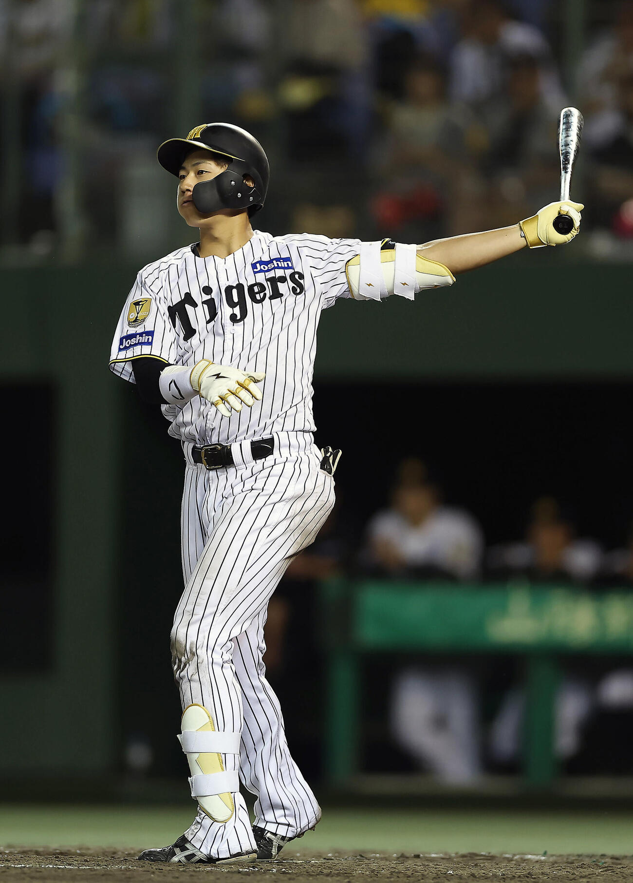 阪神対中日　5回裏阪神2死一、三塁、空振り三振に倒れる立石正広（撮影・前田充）＝2026年5月19日