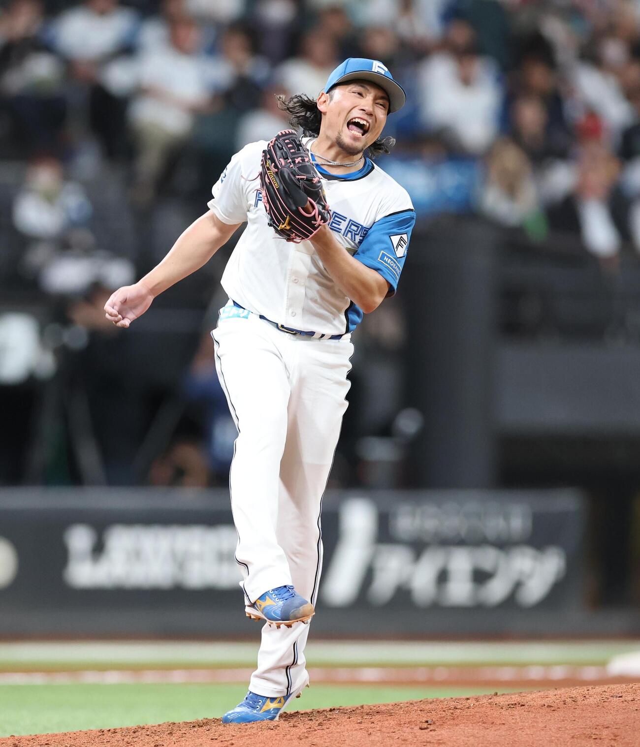 日本ハム対楽天　6回表楽天2死二、三塁、辰己涼介を三振にとり叫ぶ伊藤大海（撮影・黒川智章）＝2026年5月19日
