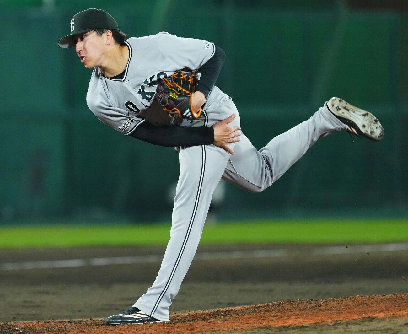 ヤクルト対巨人　9回裏、巨人4番手で登板し力投する大勢（翁田大勢）（撮影・垰建太）