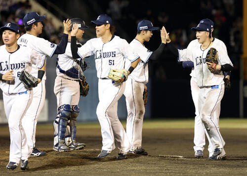 【西武】西口監督「去年から考えられない」ほど打撃好調で首位キープ　35度の前橋で選手奮闘