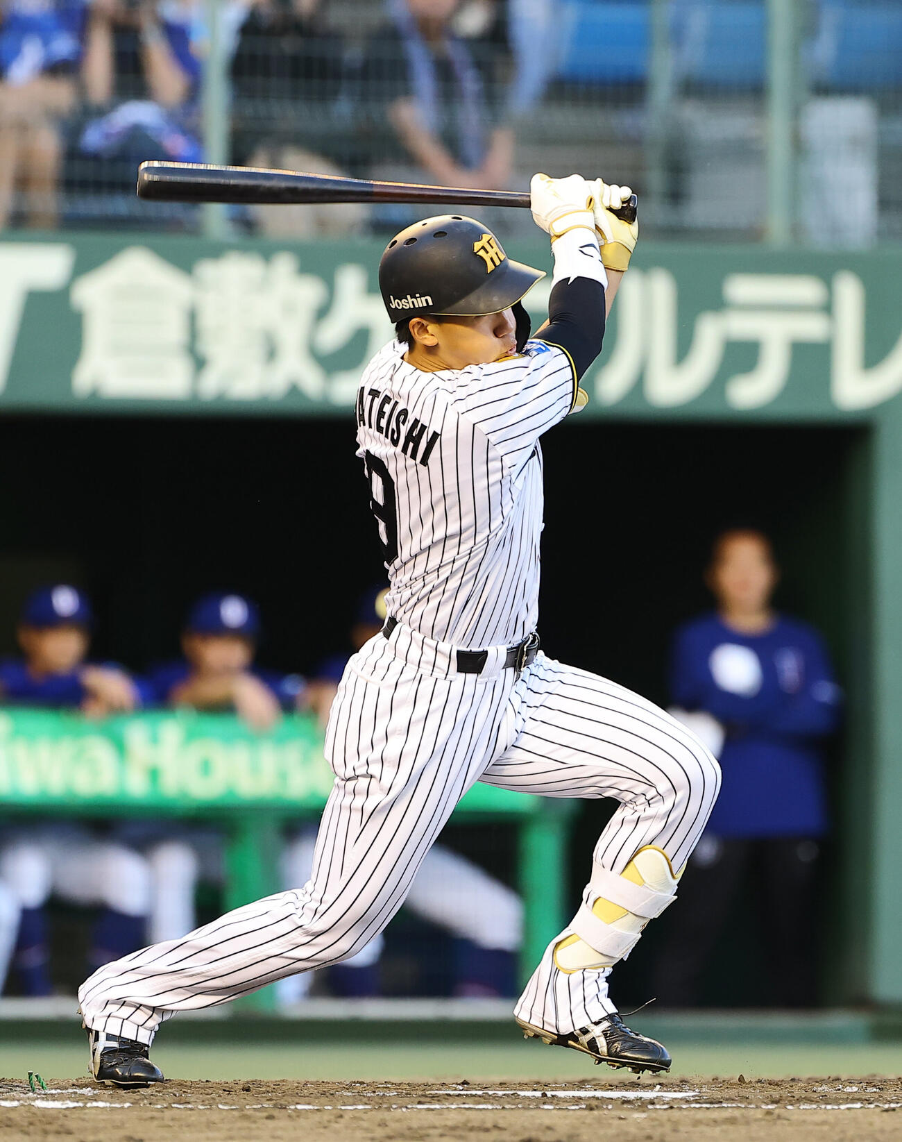 阪神対中日　2回裏阪神無死、立石正広はプロ初安打を放つ（撮影・上田博志）