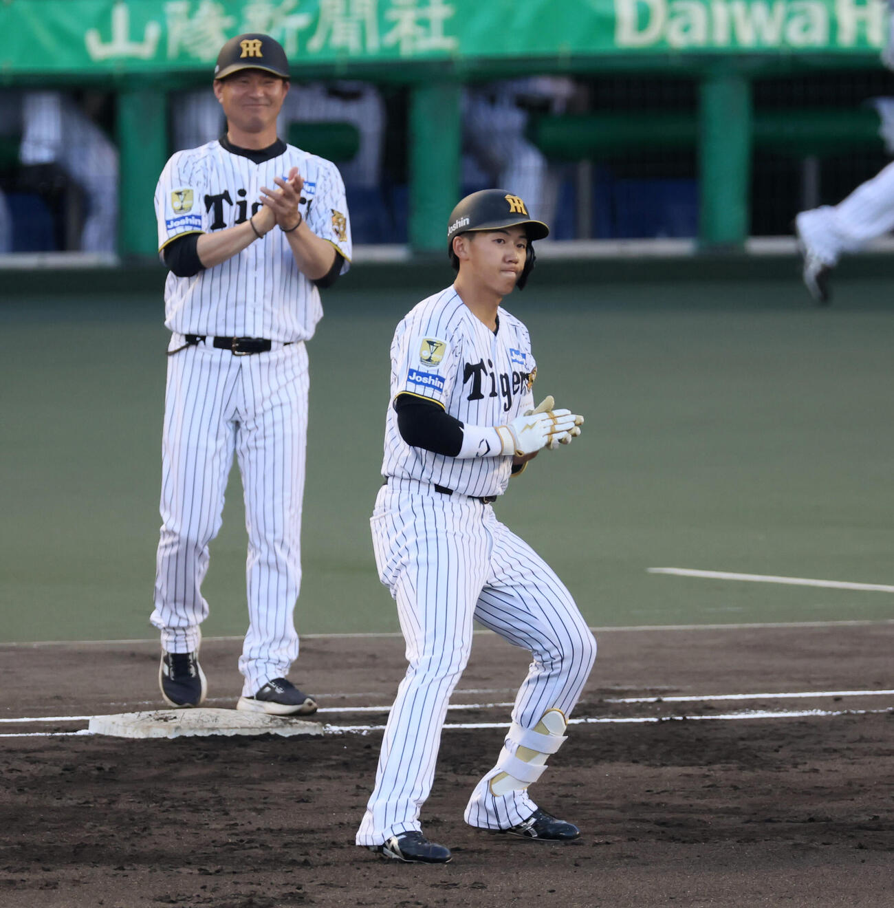 阪神対中日　2回裏阪神無死、立石正広は中前打を放つ（撮影・加藤哉）