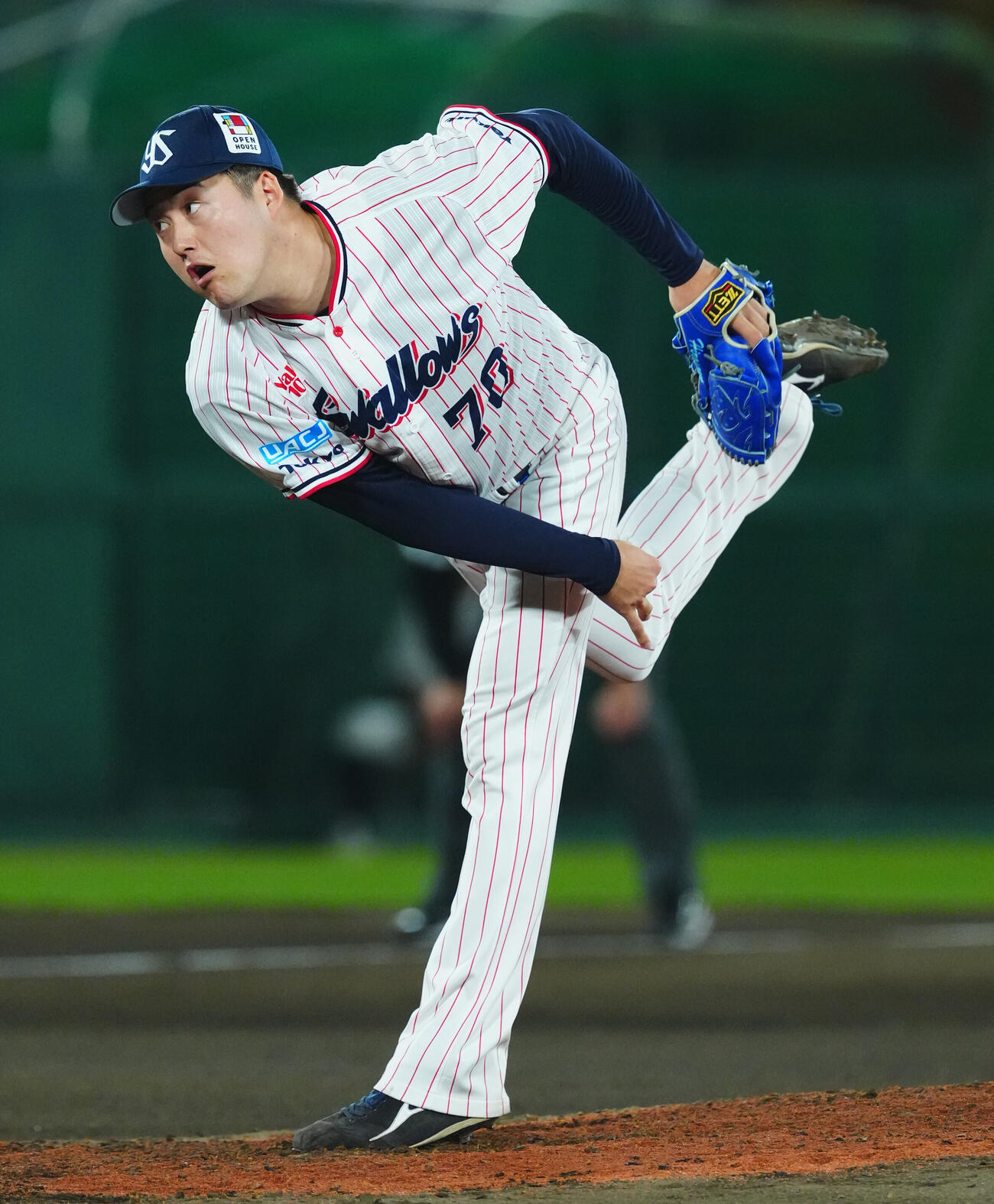 ヤクルト対巨人　6回表、ヤクルト2番手で登板し力投する広沢優（撮影・垰建太）