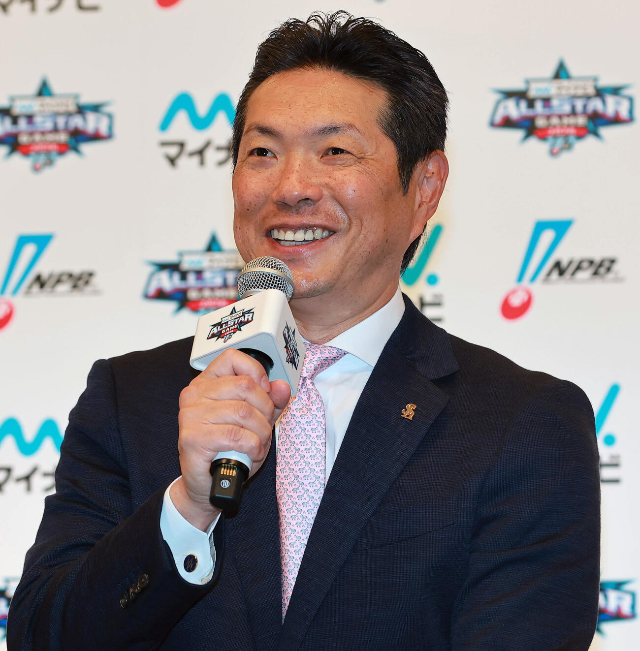 マイナビオールスターゲーム2026要項発表記者会見　会見で話す全パの小久保裕紀監督（撮影・上山淳一）