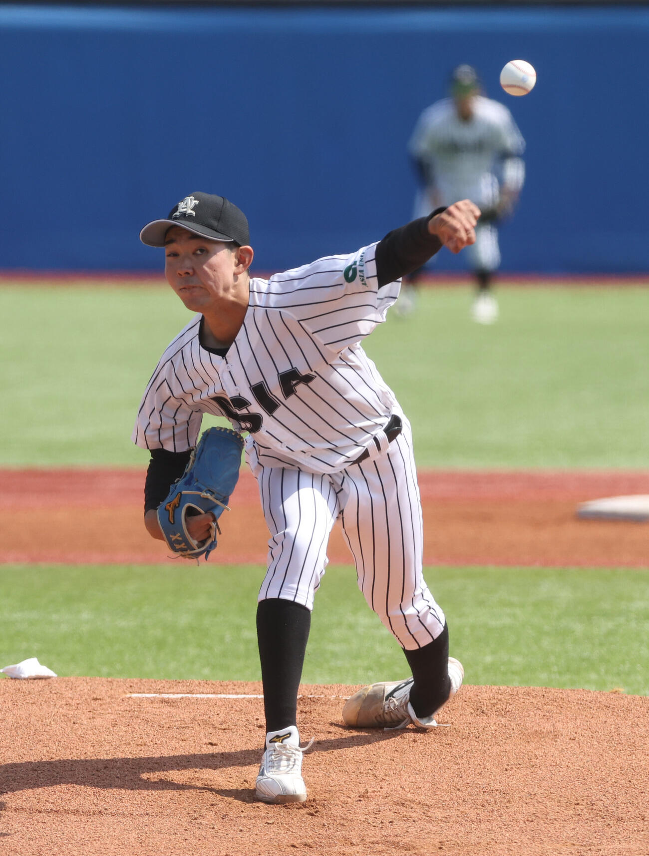 東都大学野球　立正大対亜大　先発した亜大・田崎颯士（撮影・柴田隆二）