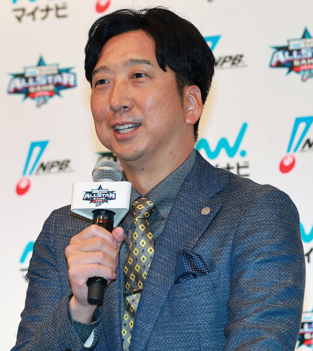 マイナビオールスターゲーム2026要項発表記者会見　会見で話す全セの藤川球児監督（撮影・上山淳一）