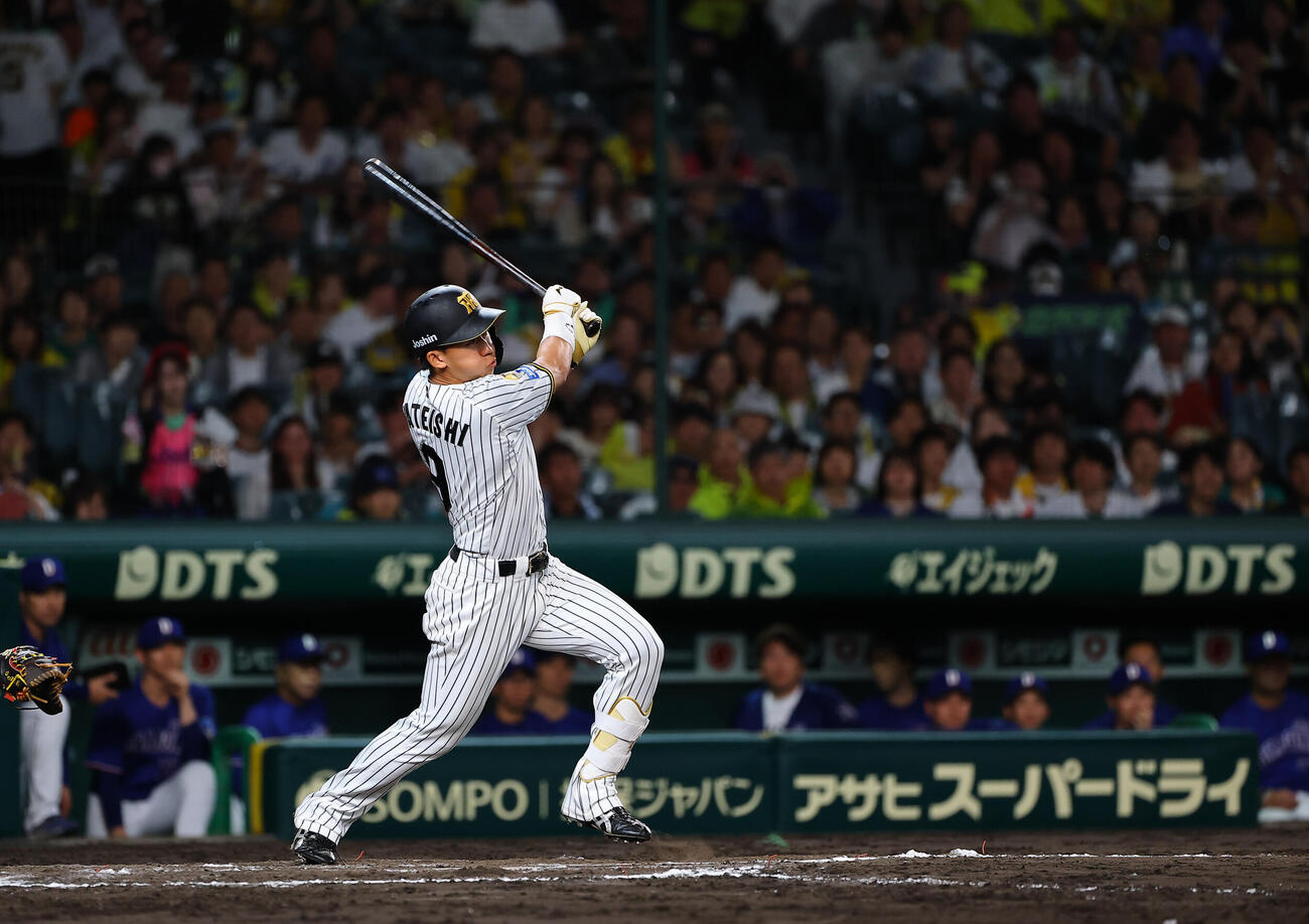 阪神対中日　7回裏阪神1死一塁、立石正広は安打を放つ（上田博志）＝2026年5月20日