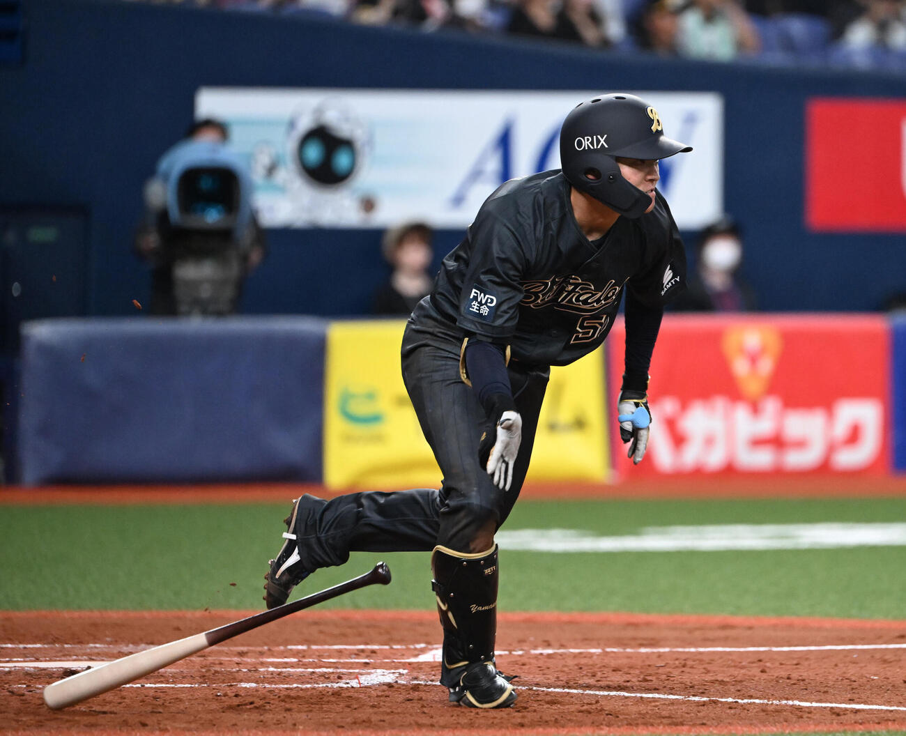 オリックス対ソフトバンク　3回裏オリックス1死一、二塁、右前適時打を放つ山中稜真（撮影・和賀正仁）