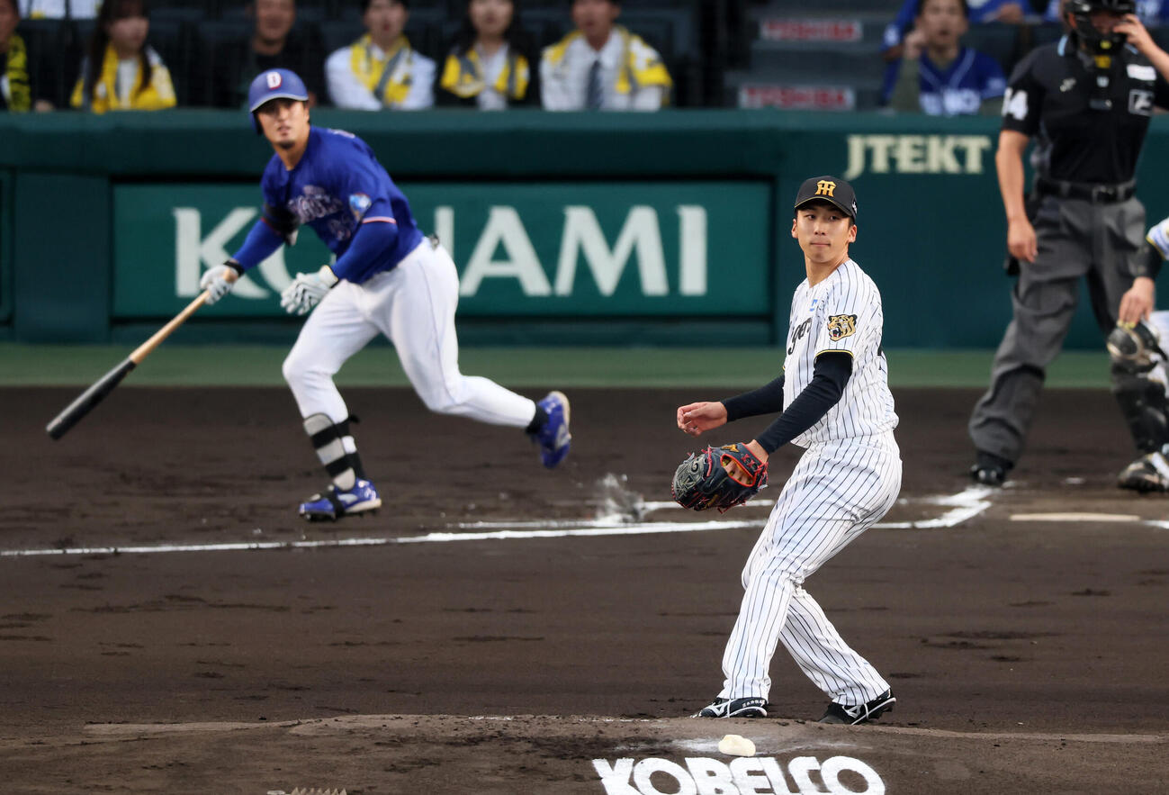 阪神対中日　1回表中日1死二塁、茨木秀俊は板山祐太郎に中前適時打を打たれ失点（撮影・加藤哉）