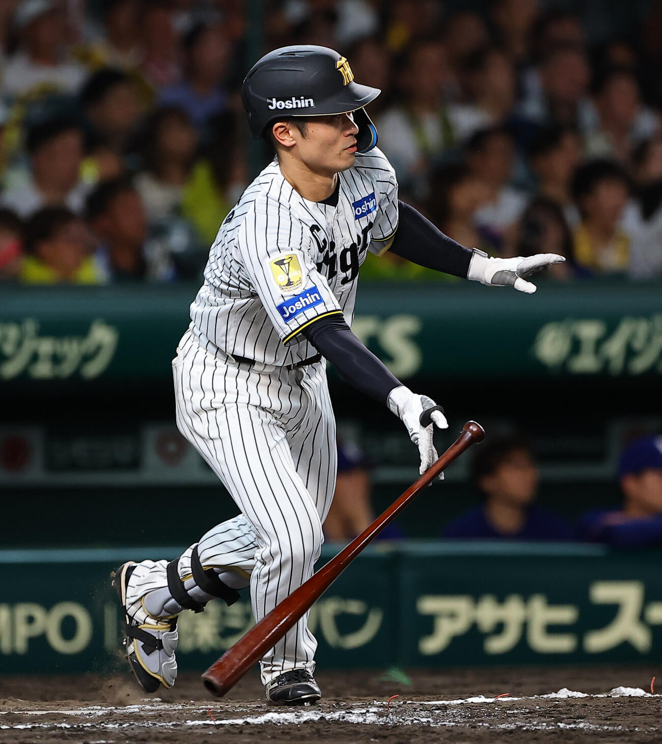 阪神対中日　7回裏阪神2死満塁、坂本誠志郎は2点適時打を放つ（撮影・上田博志）