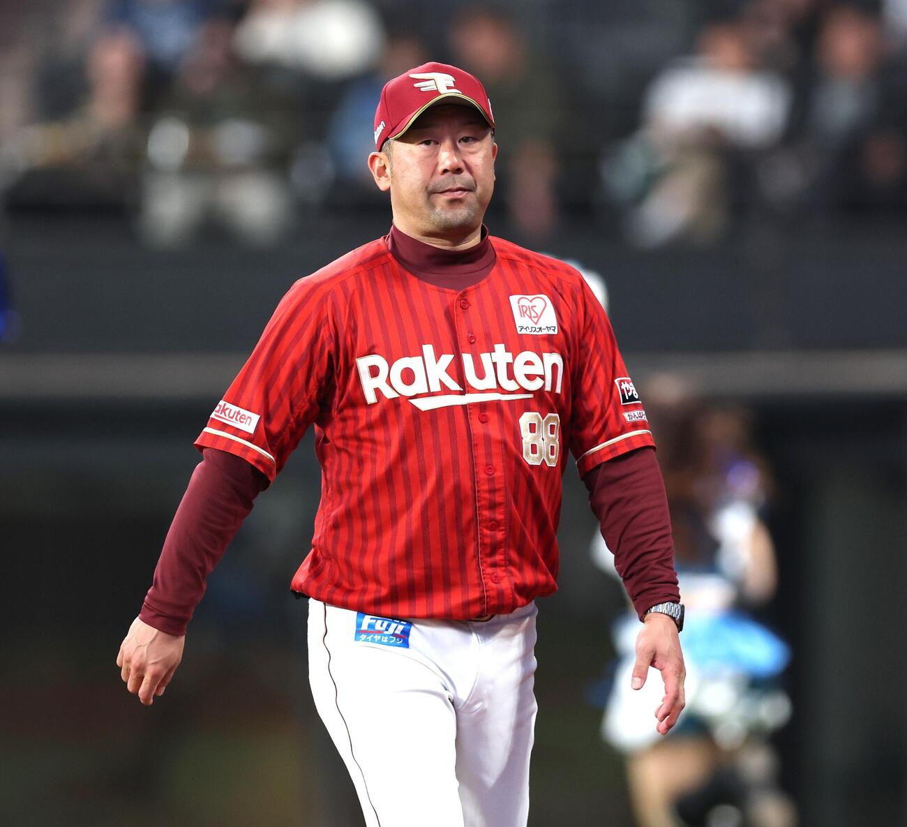 日本ハム対楽天　選手交代を告げる三木肇監督（撮影・黒川智章）＝2026年5月20日