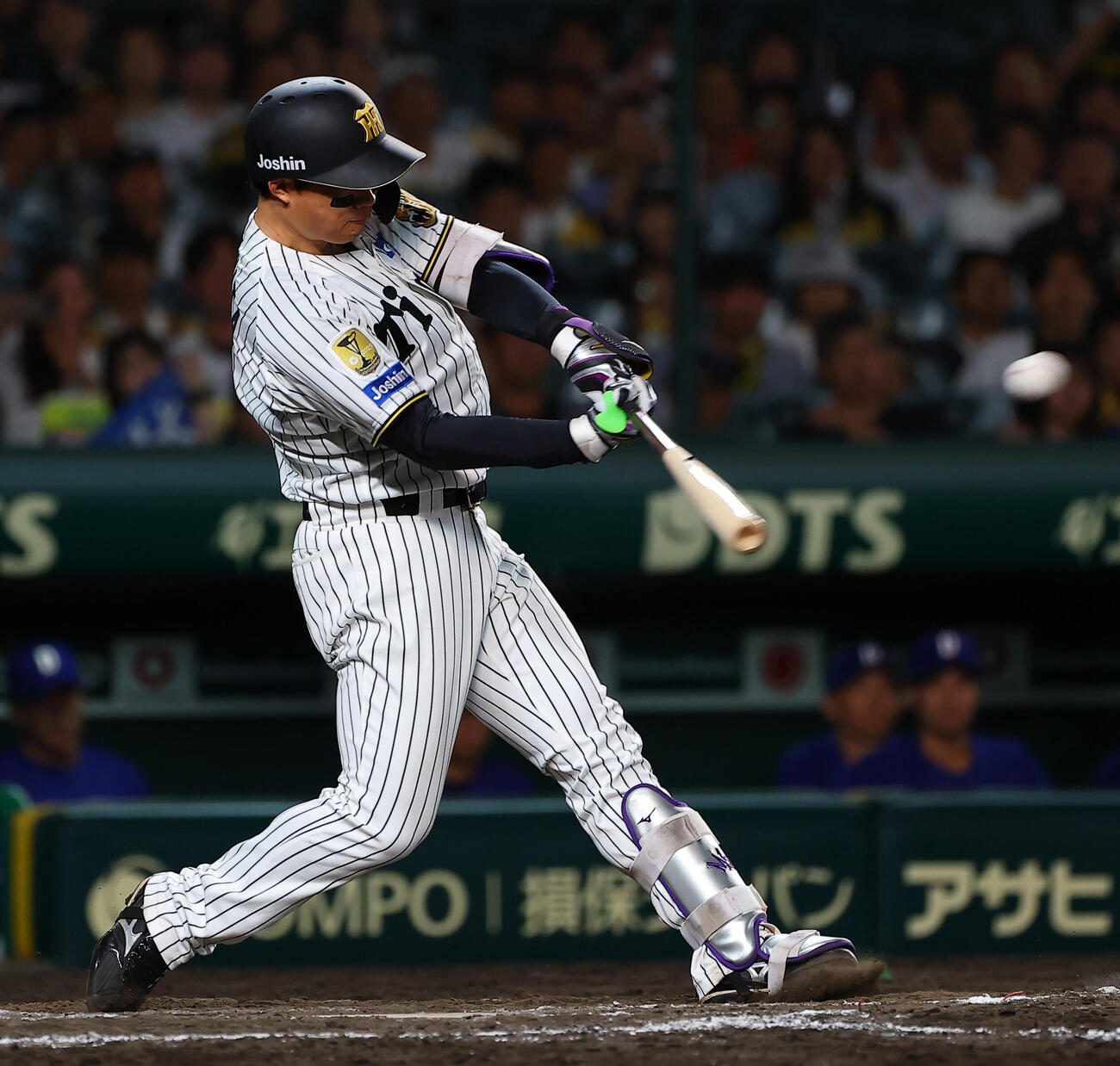 阪神対中日　9回裏阪神無死、森下翔太はサヨナラ本塁打を放つ（上田博志）