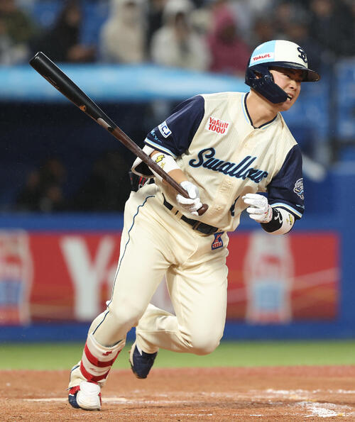 ヤクルト】丸山和郁が3回表の守備から交代 今季は打率3割5分8厘