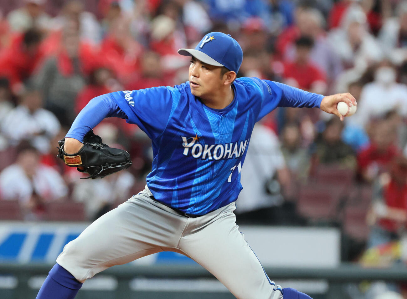 広島対DeNA DeNA先発の東克樹（撮影・加藤孝規）