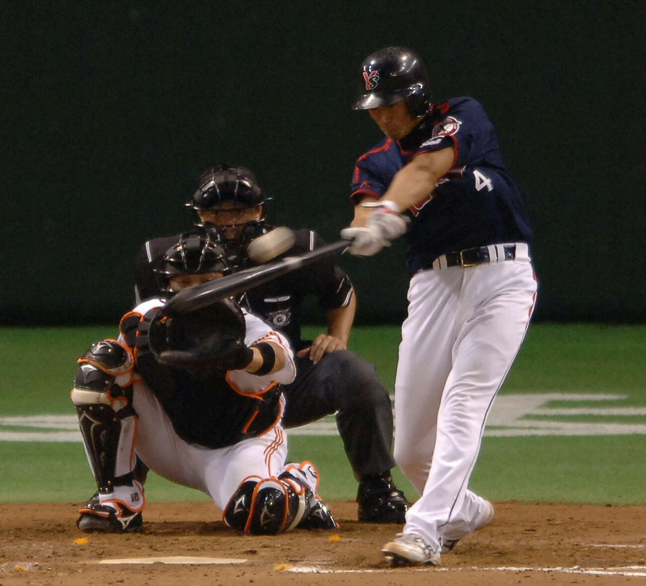 代打度会博文は左線へ適時二塁打を放つ（2006年9月撮影）