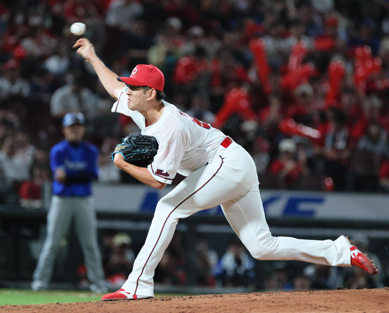 広島対DeNA 7回表DeNA、広島2番手の遠藤淳志（撮影・加藤孝規）