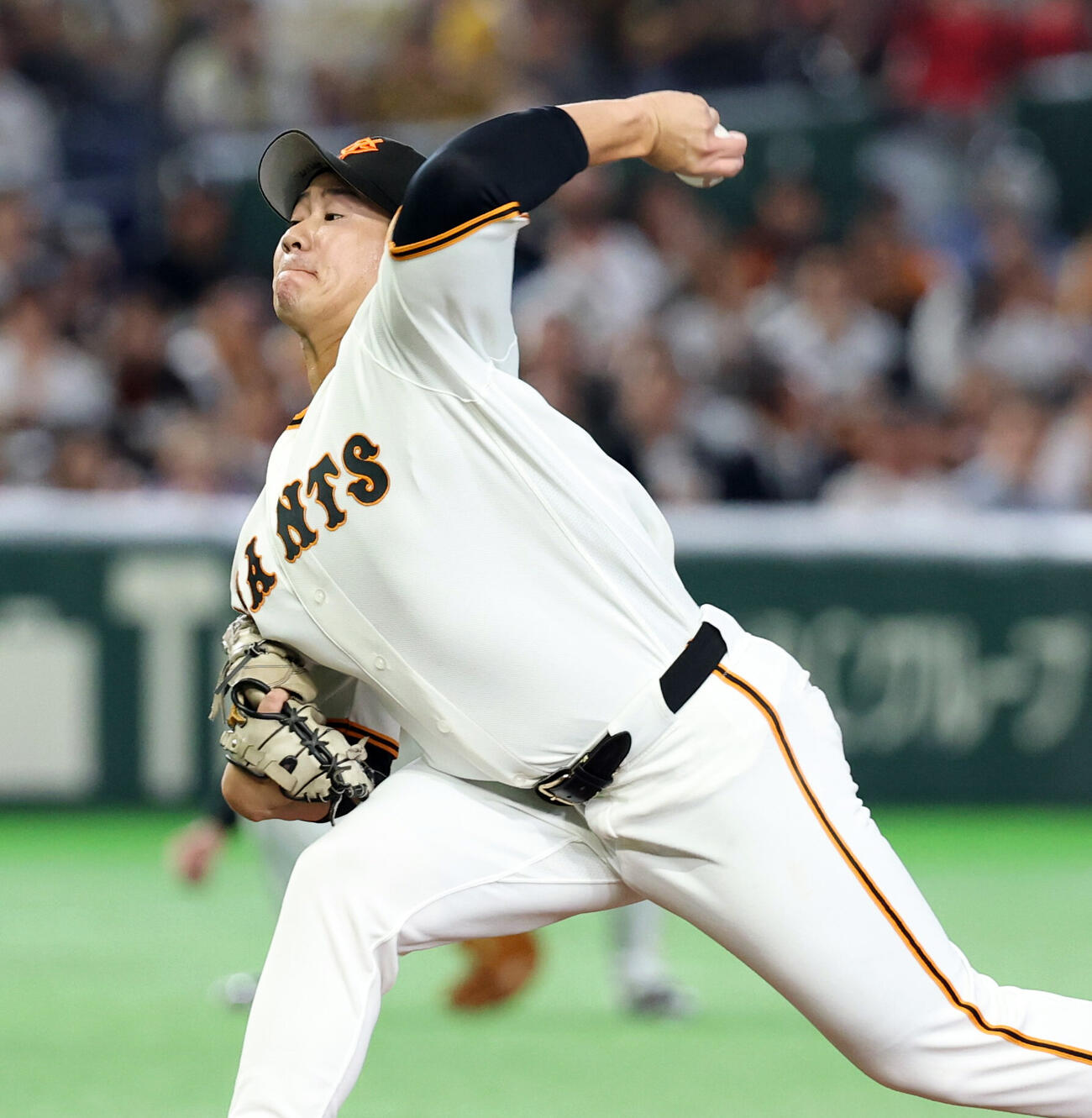 巨人対阪神　力投するく巨人先発の井上温大（撮影・浅見桂子）