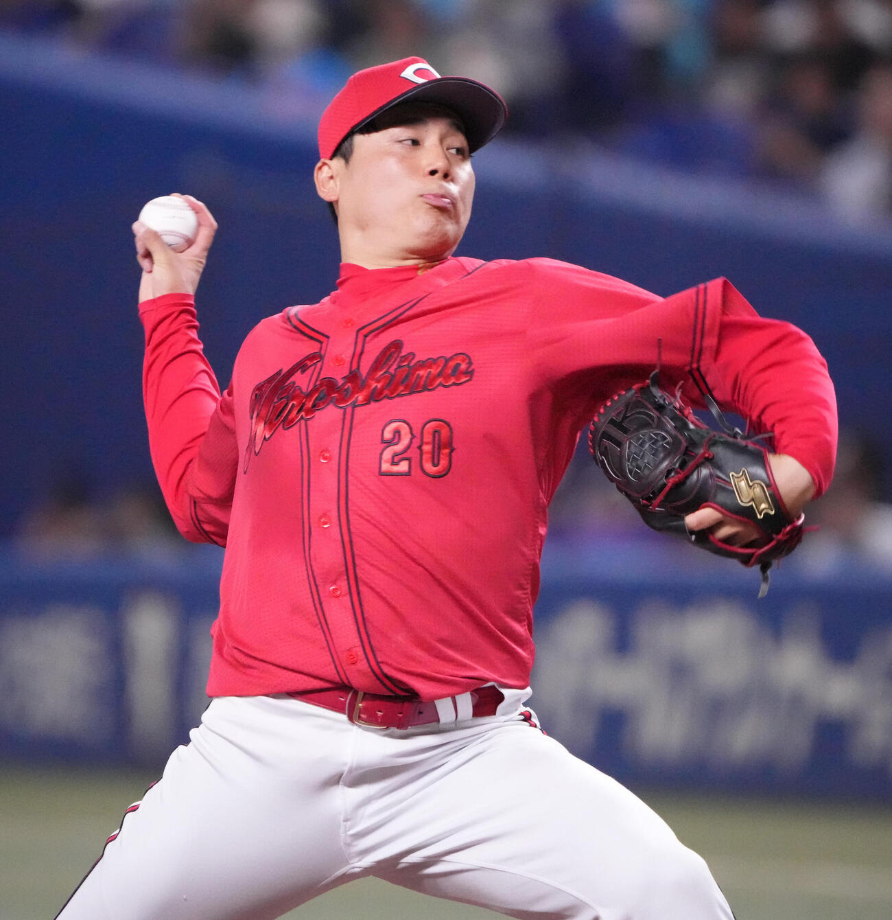 中日対広島　1回裏、登板する広島先発の栗林良吏（撮影・森本幸一）