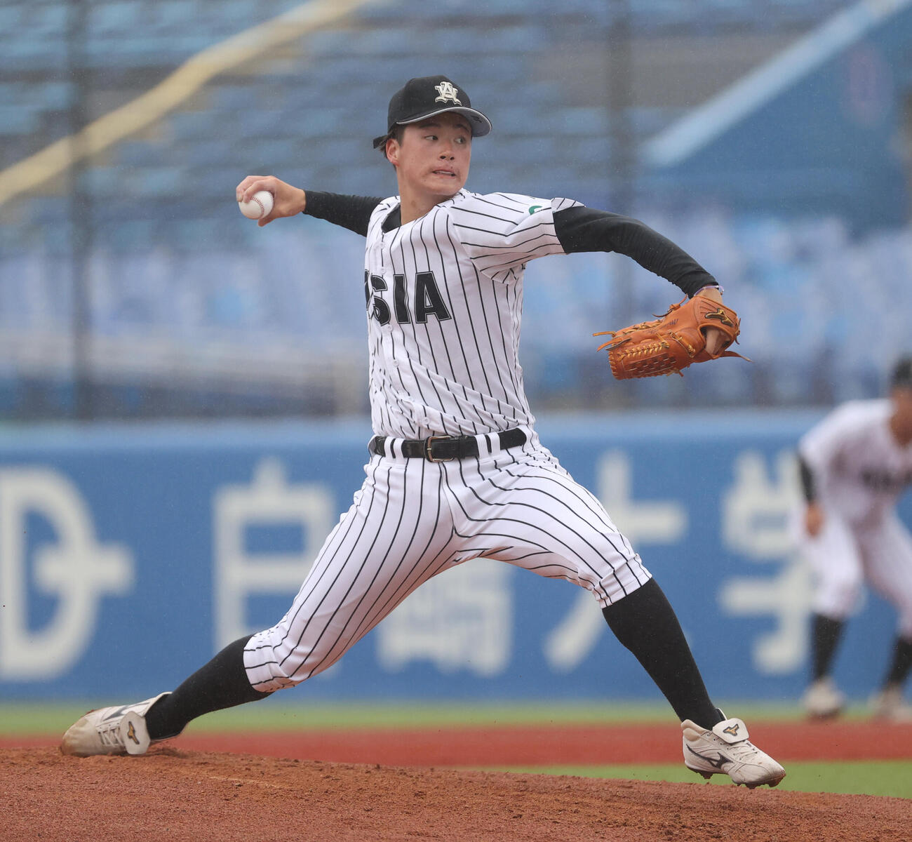 東都大学野球　亜大対立正大　先発した亜大・吉田大輝（撮影・柴田隆二）