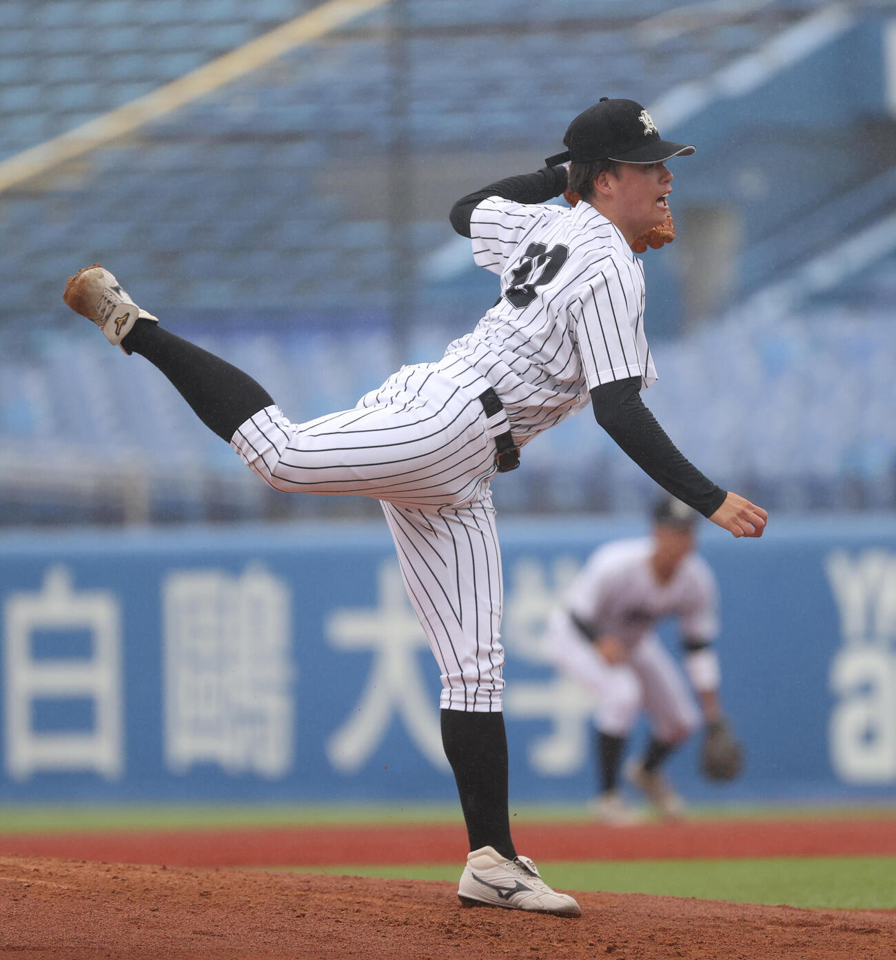 東都大学野球　亜大対立正大　先発した亜大・吉田大輝（撮影・柴田隆二）
