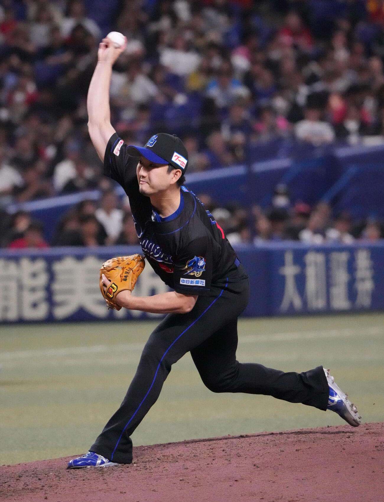 中日対広島　8回表、中日3番手で登板する藤嶋健人（撮影・森本幸一）