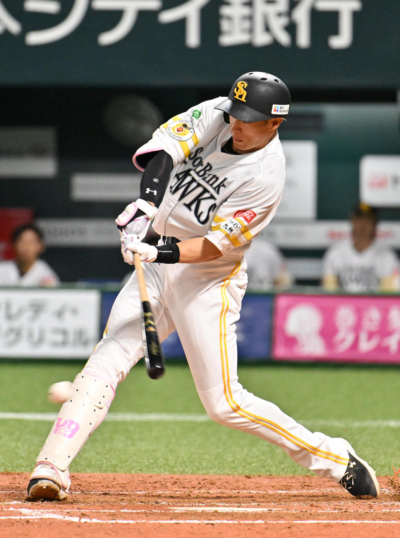 ソフトバンク対日本ハム　3回裏ソフトバンク2死満塁、柳田悠岐は勝ち越し2点適時打を放つ（撮影・林敢治）