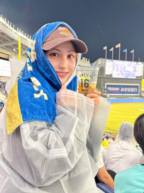 【日本ハム】カッパ着ての観戦はいつもと違う特別感／花咲楓香