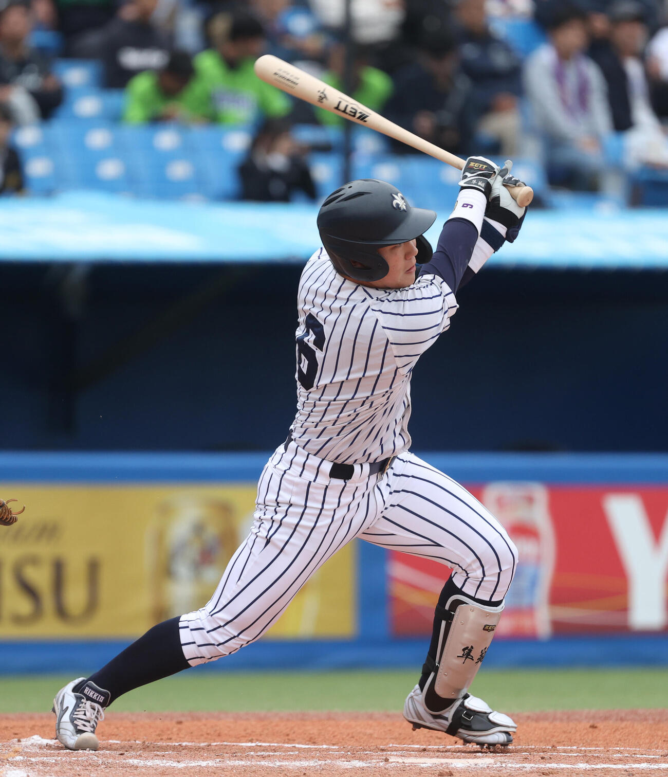6大学野球　立大対東大　2回表立大無死、小林隼翔は中前安打を放つ（撮影・柴田隆二）