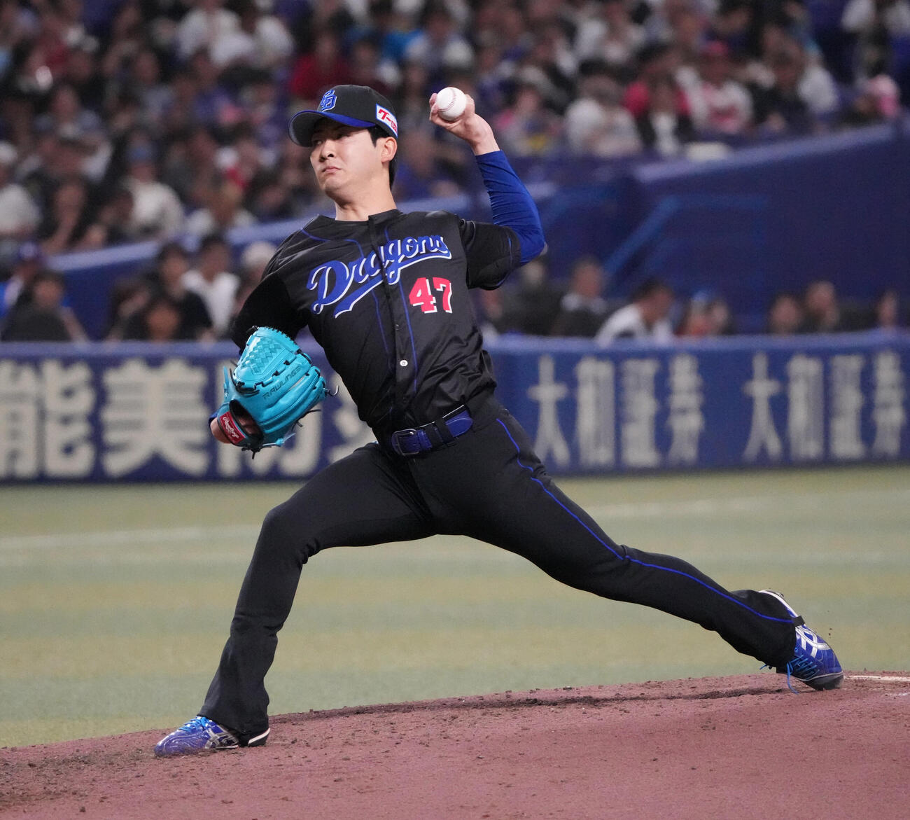 中日対広島　7回表、中日2番手で登板する吉田聖弥（撮影・森本幸一）