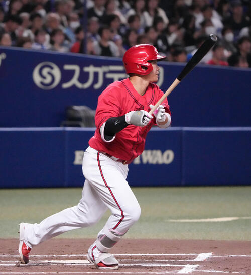 【広島】これぞ４番！　坂倉将吾が決勝打含む３安打２打点「得点をチームに持ってこれるように」