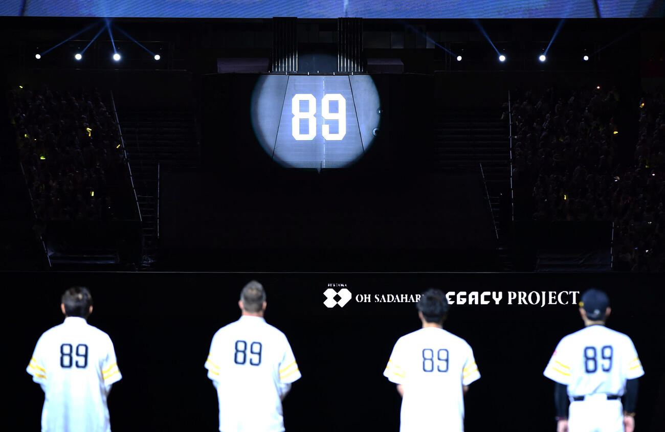 ソフトバンク対日本ハム　試合前、「OH SADAHARU LEGACY DAY」イベントでモニュメントの除幕式が行われる（撮影・岩下翔太）