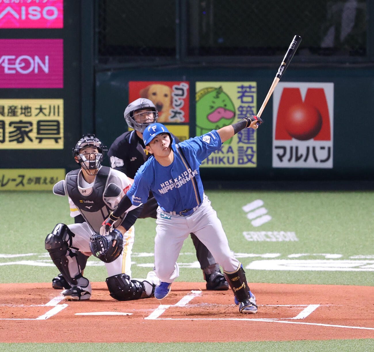 ソフトバンク対日本ハム　1回表日本ハム1死満塁、野村佑希は左越えに満塁本塁打を放つ（撮影・梅根麻紀）