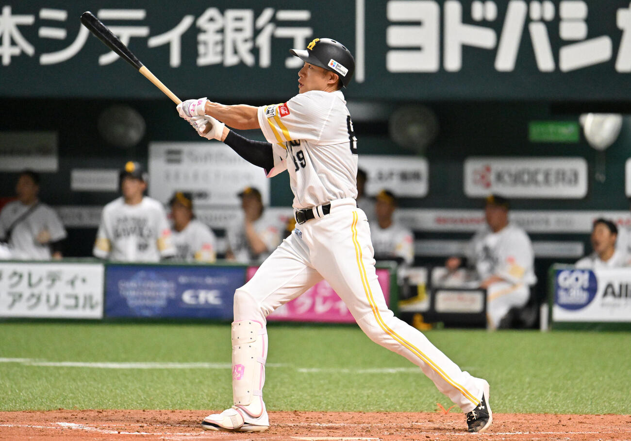 ソフトバンク対日本ハム　3回裏ソフトバンク無死一塁、柳田悠岐は勝ち越し2点本塁打を放つ（撮影・林敢治）＝2026年5月24日