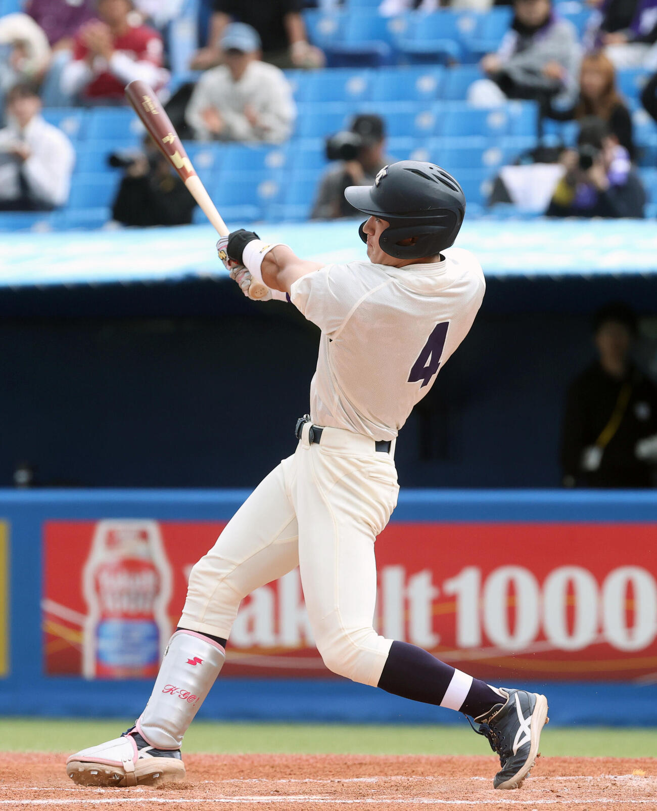 6大学野球　法大対明大　1回裏明大1死、岡田啓吾は本塁打を放つ（撮影・柴田隆二）（＝2026年5月24日）