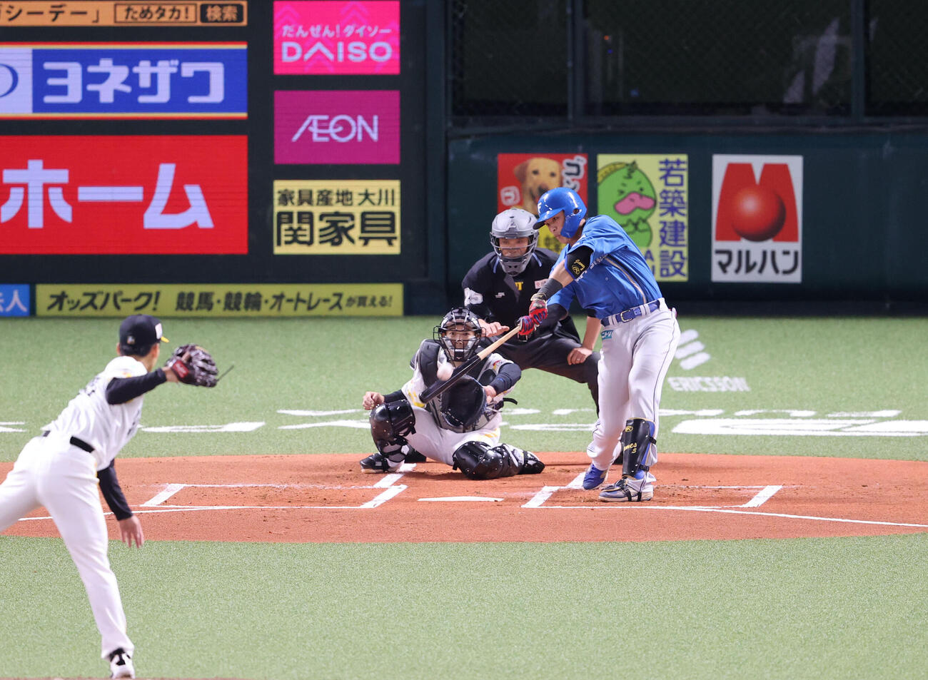 ソフトバンク対日本ハム　1回表日本ハム1死満塁、野村佑希は左越えに満塁本塁打を放つ（撮影・梅根麻紀）