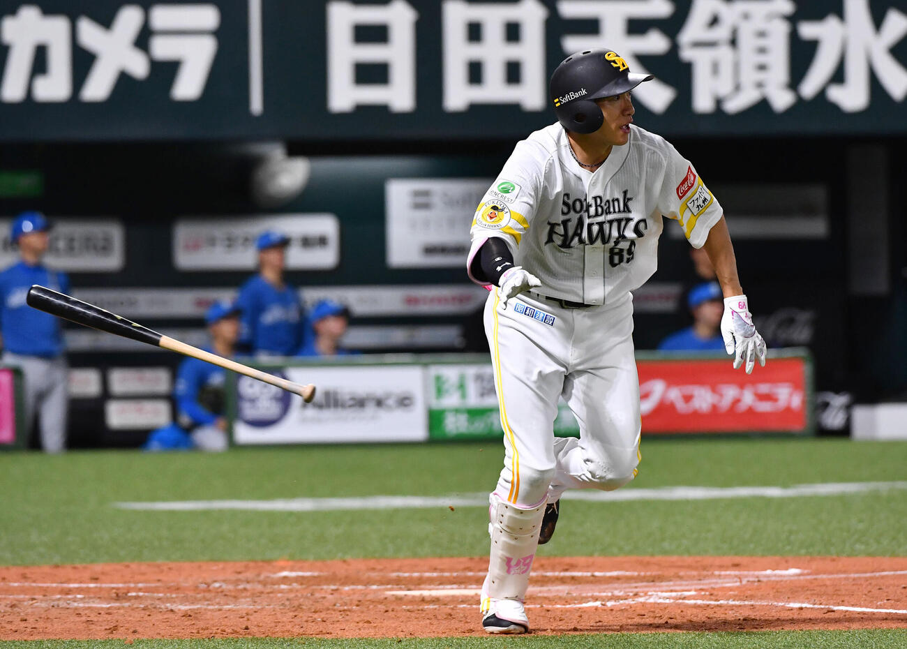 ソフトバンク対日本ハム　3回裏ソフトバンク無死一塁、柳田悠岐は勝ち越しの中越え2点本塁打を放つ（撮影・岩下翔太）