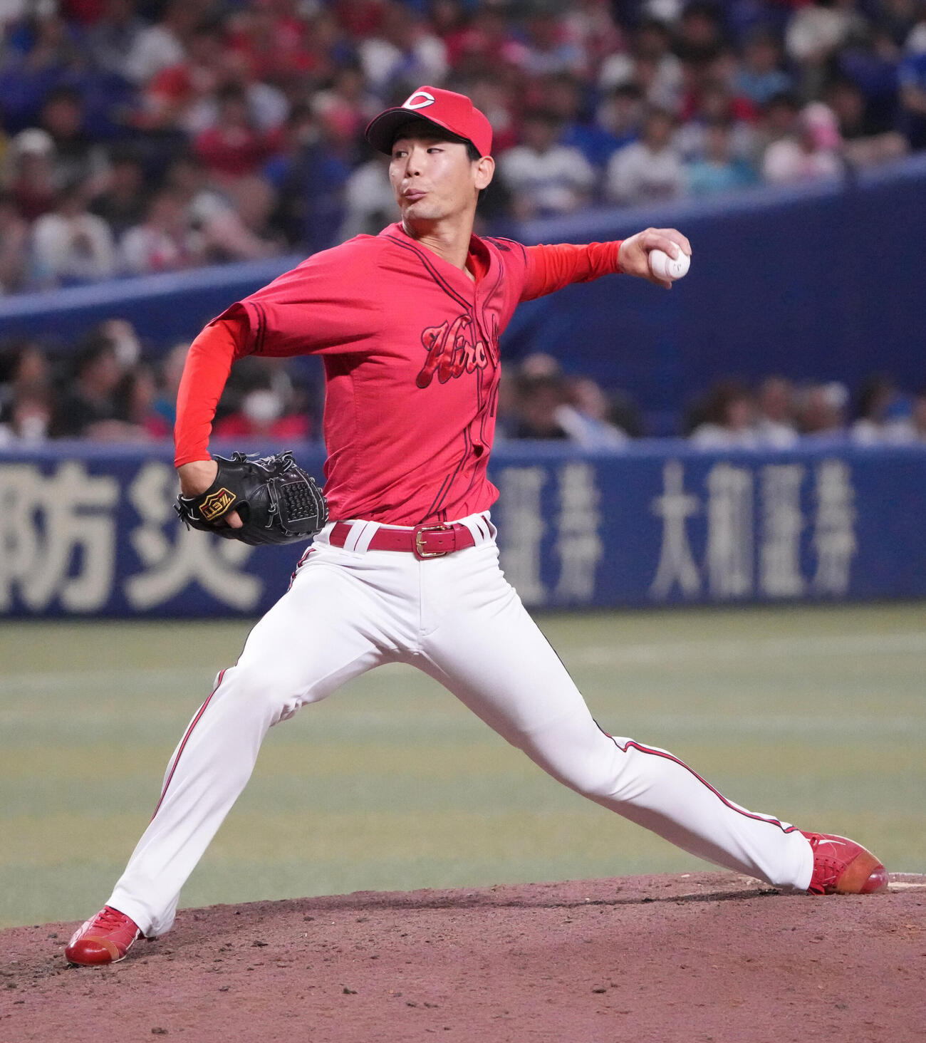 中日対広島　9回裏、広島5番手で登板する森浦大輔（撮影・森本幸一）