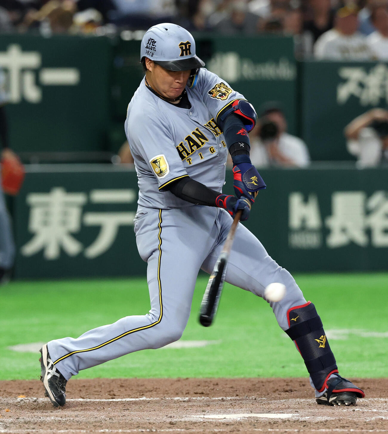 巨人対阪神　7回表阪神2死一、三塁、大山悠輔は適時二塁打を放つ（撮影・浅見桂子）