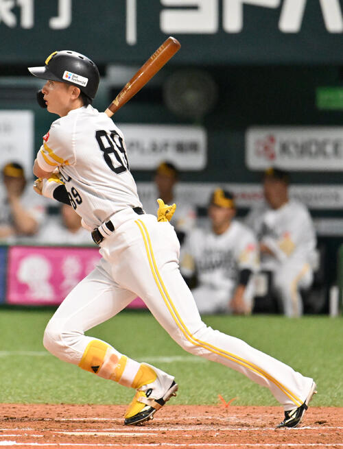 【ソフトバンク】周東佑京「力をもらえたのかな」89番背負い走者一掃適時三塁打　王会長も称賛