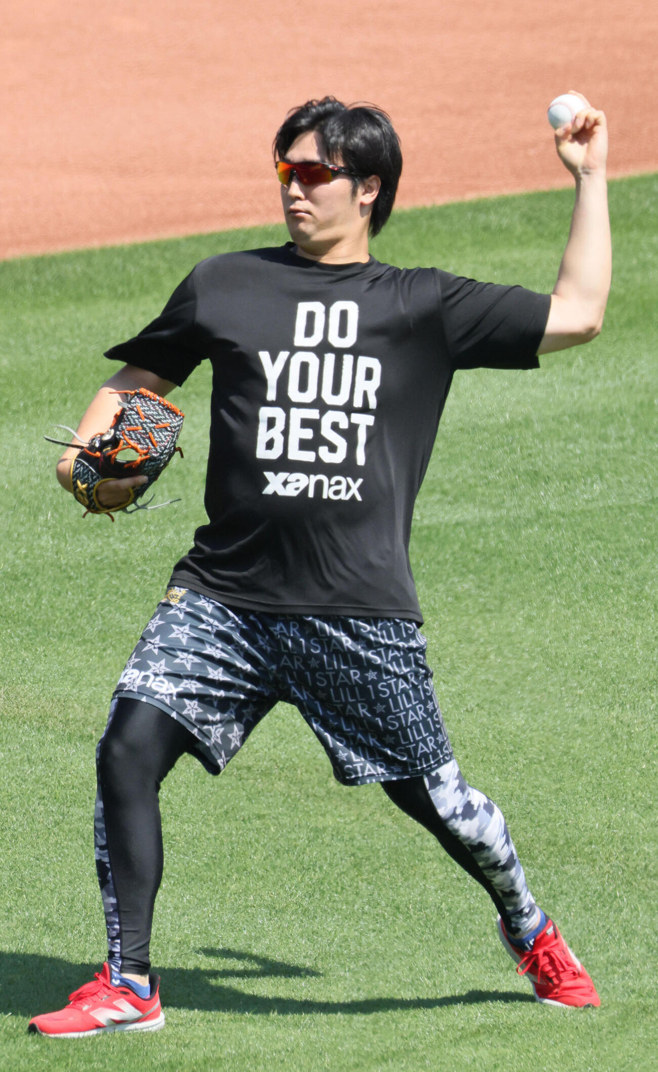広島投手指名練習　キャッチボールをする床田寛樹（撮影・加藤孝規）