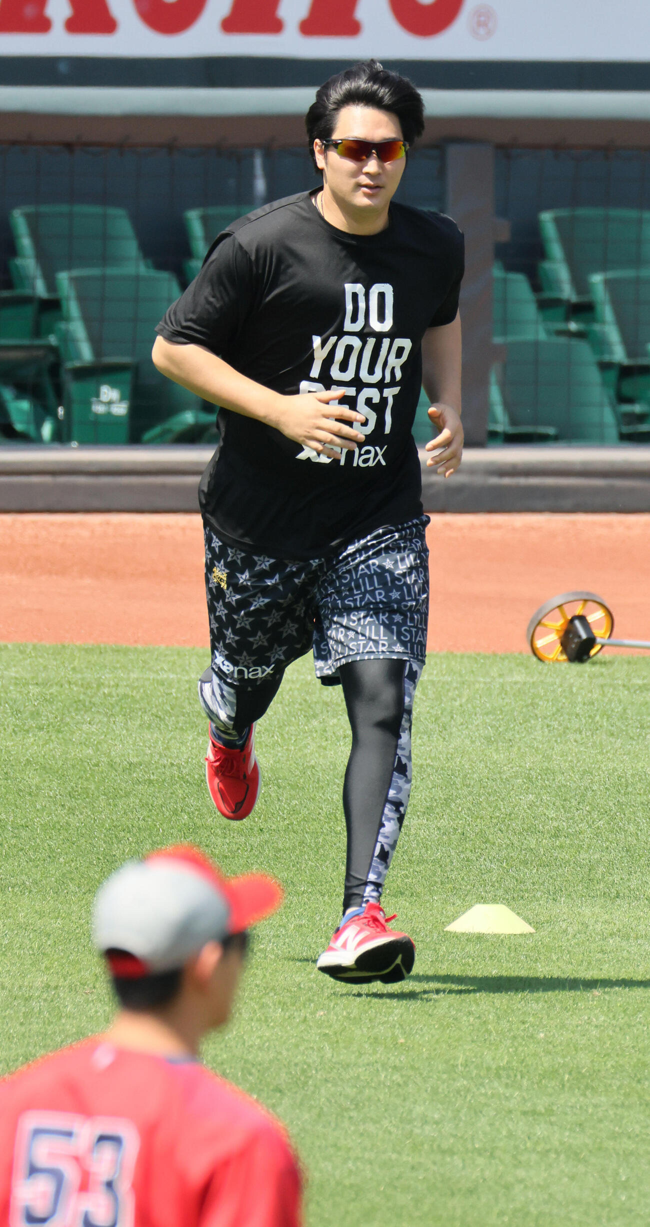 広島投手指名練習　ランニングする床田寛樹（撮影・加藤孝規）