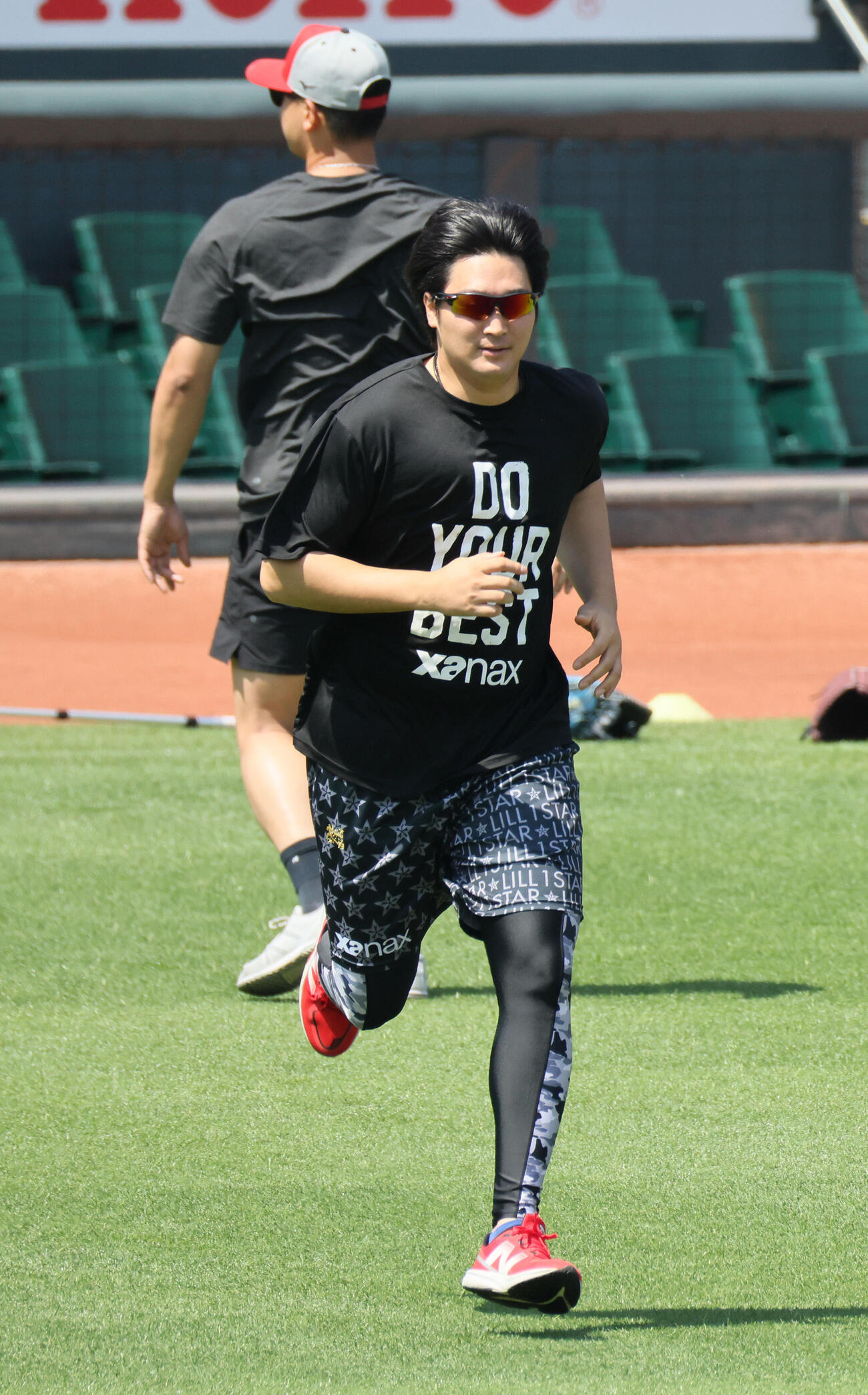 広島投手指名練習　ランニングする床田寛樹（撮影・加藤孝規）