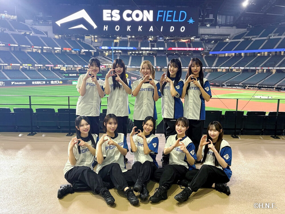 新たに誕生した「FIGHTERS GIRL GENERATION」の初期メンバー＝球団提供
