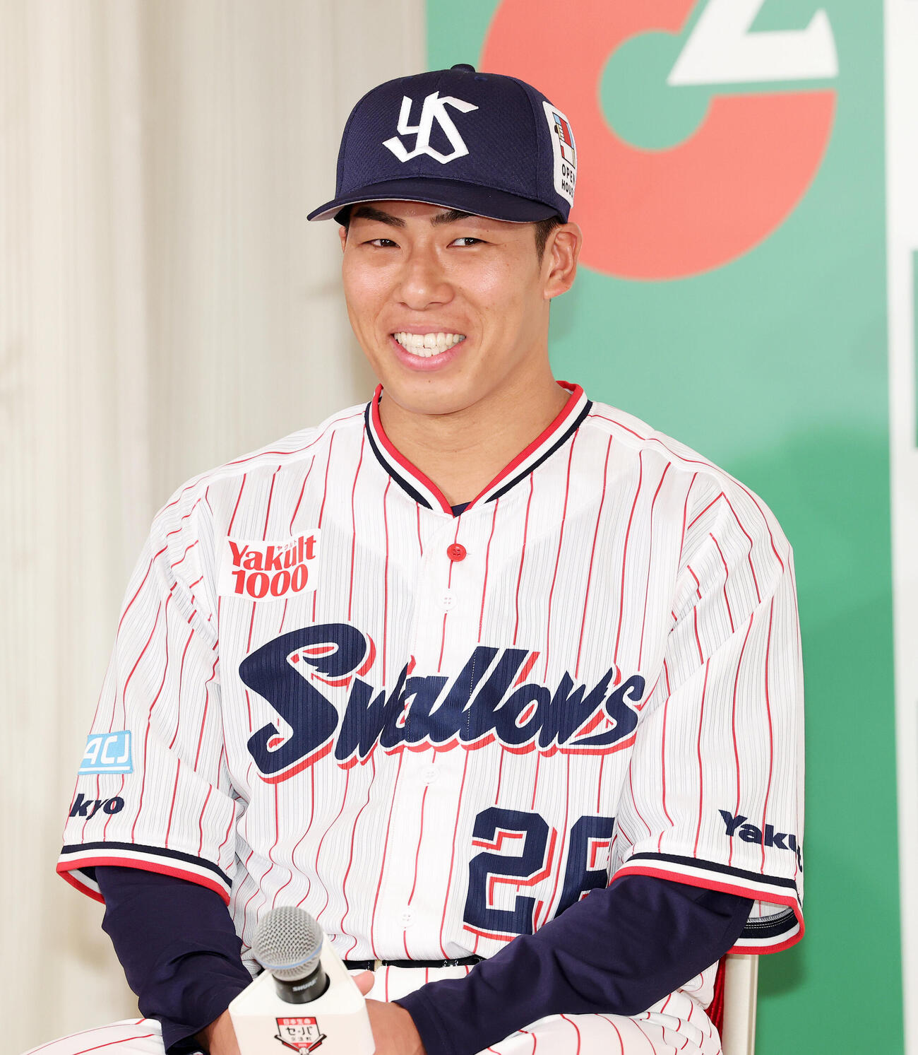 「日本生命セ・パ交流戦」　記者会見に臨むヤクルト山野太一（撮影・鈴木正人）