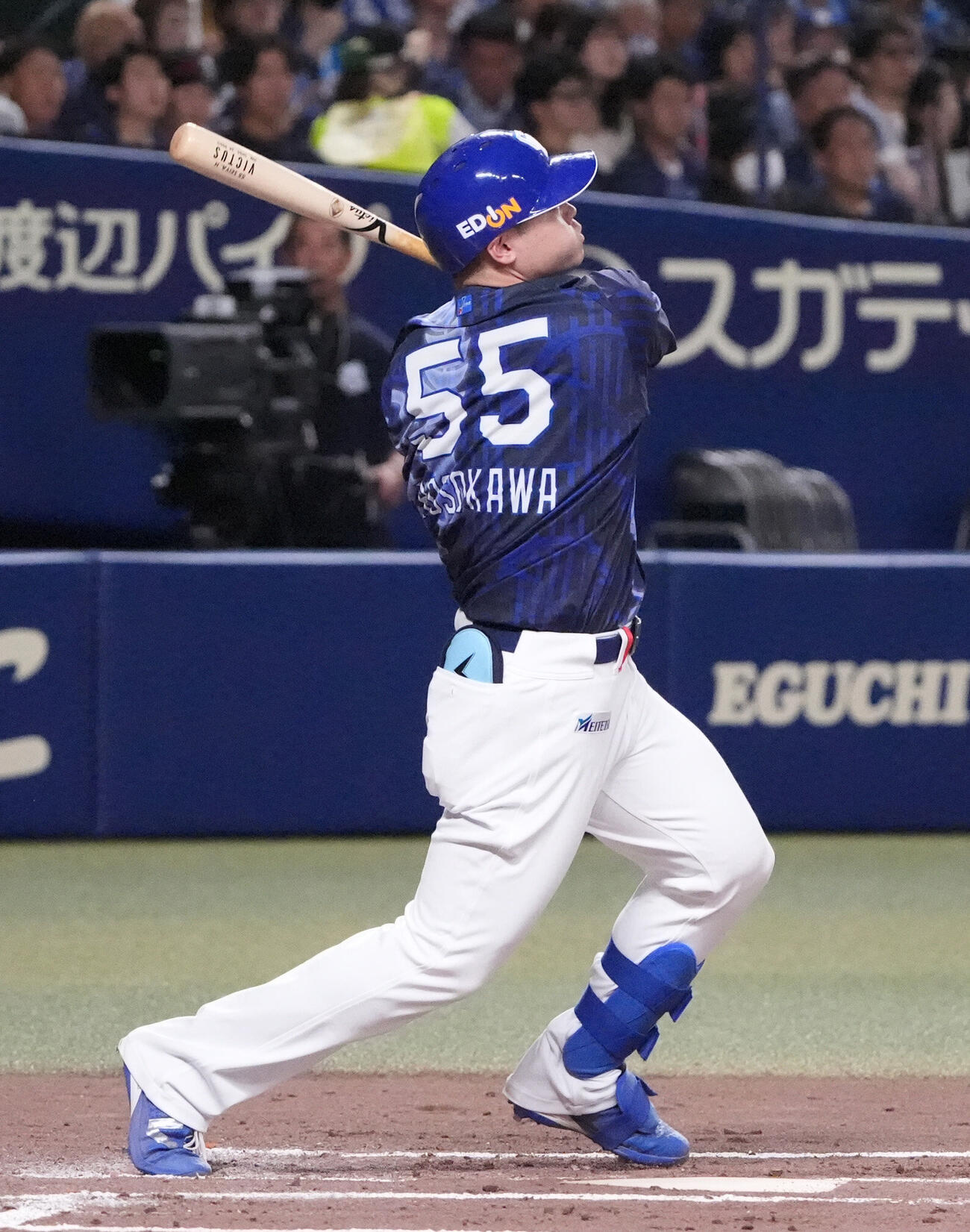 プロ野球交流戦中日対楽天　2回裏中日無死、ソロ本塁打を放つ細川成也（撮影・森本幸一）＝2026年5月26日