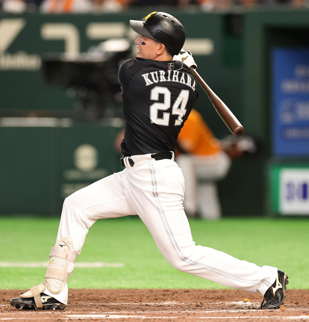 巨人対ソフトバンク　3回表ソフトバンク1死一、二塁、3点本塁打を放つ栗原陵矢（撮影・野上伸悟）＝2026年5月26日