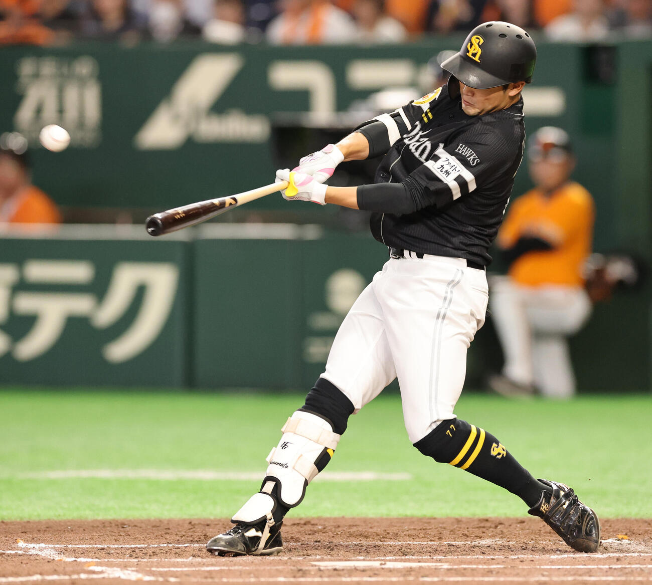 巨人対ソフトバンク　3回表ソフトバンク1死、本塁打を放つ山本恵大（撮影・野上伸悟）