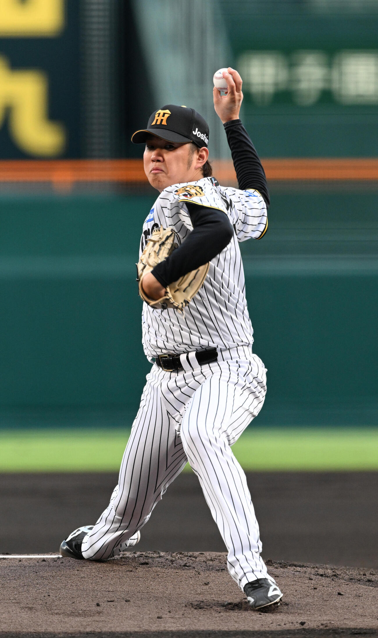 阪神対日本ハム　先発する阪神西勇輝（撮影・和賀正仁）